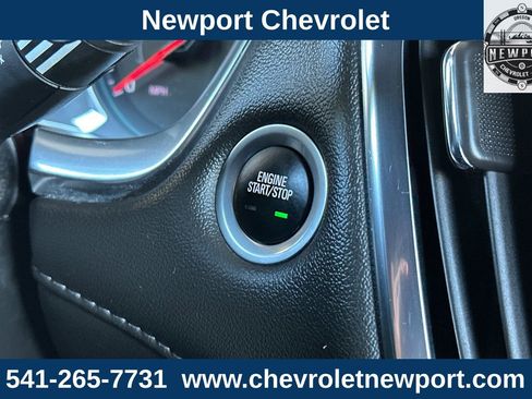 Used 2023 Chevrolet Traverse LT w/ Midnight/Sport Edition image 24