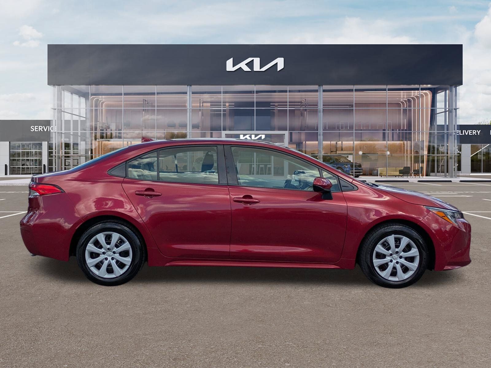 Used 2022 Toyota Corolla LE FWD image 3