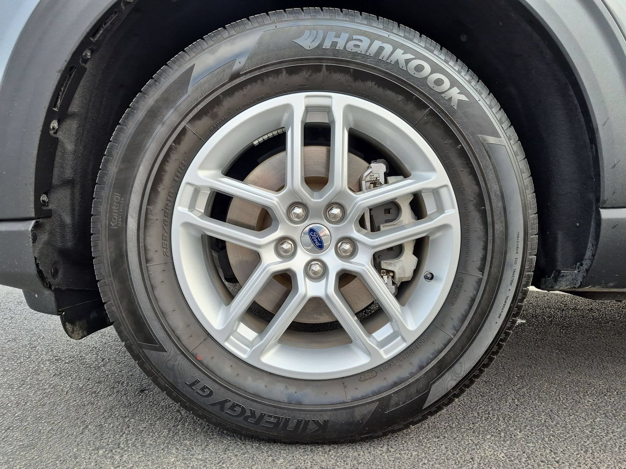 Used 2025 Ford Explorer Active RWD image 33
