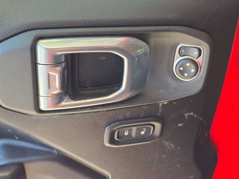 Used 2021 Jeep Gladiator Rubicon AWD/4WD image 15