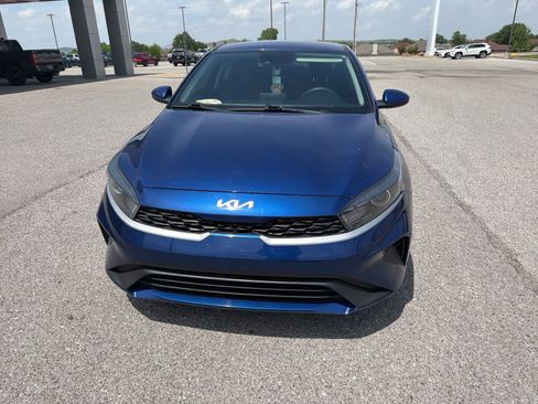 Used 2023 Kia Forte LXS FWD image 2