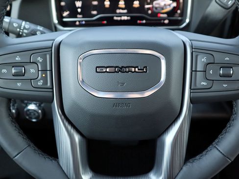 New 2025 GMC Sierra 2500 Denali Ultimate image 13