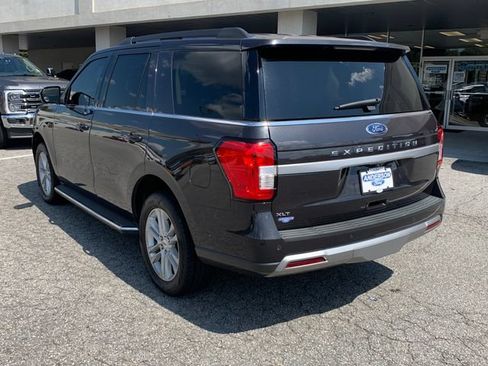 Used 2022 Ford Expedition XLT AWD/4WD image 7