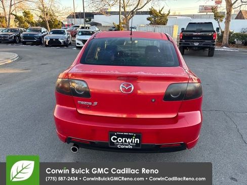 Used 2005 MAZDA MAZDA3 s w/ Moonroof & 6-CD Pkg image 5