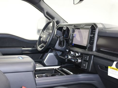 New 2026 Ford F250 Platinum image 34