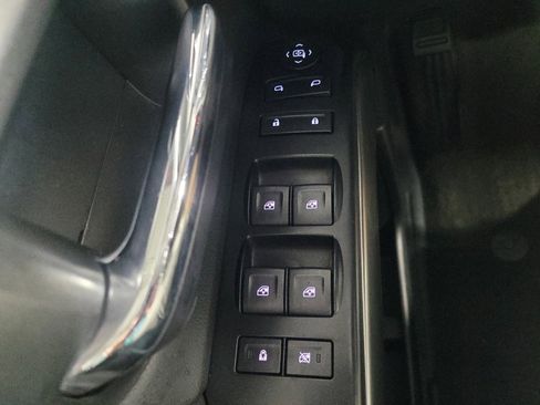 Used 2018 Chevrolet Silverado 1500 LT image 27