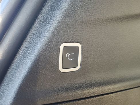 New 2026 Chrysler Pacifica Select image 8