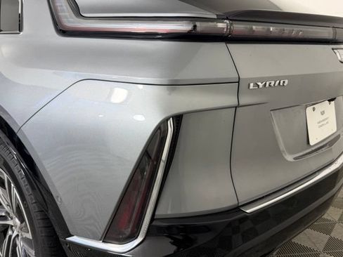 Used 2024 Cadillac Lyriq Luxury RWD image 16