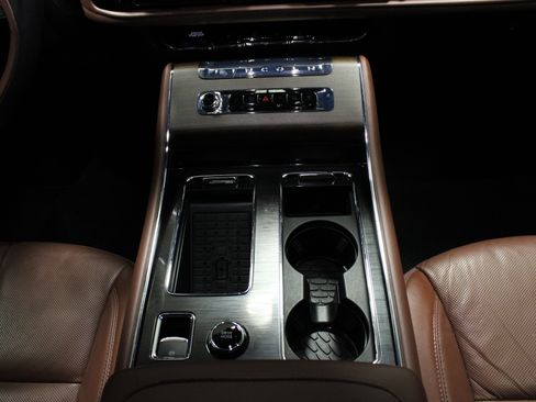 Used 2025 Lincoln Aviator Reserve w/ Illumination Package image 23