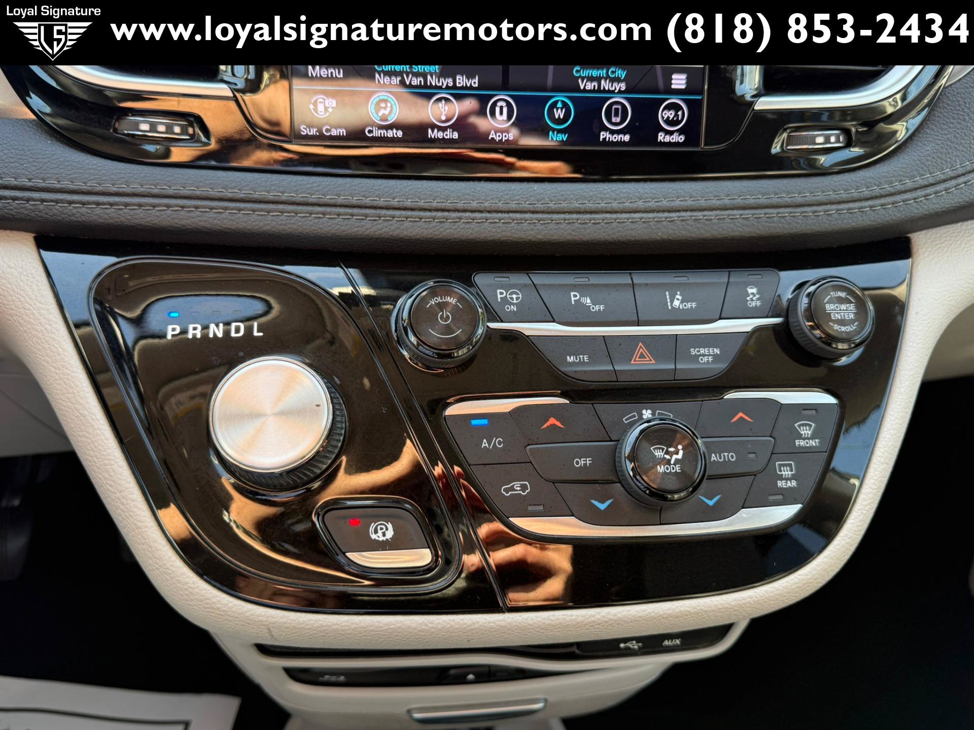 Used 2018 Chrysler Pacifica Limited w/ Advanced Safetytec Group FWD image 38