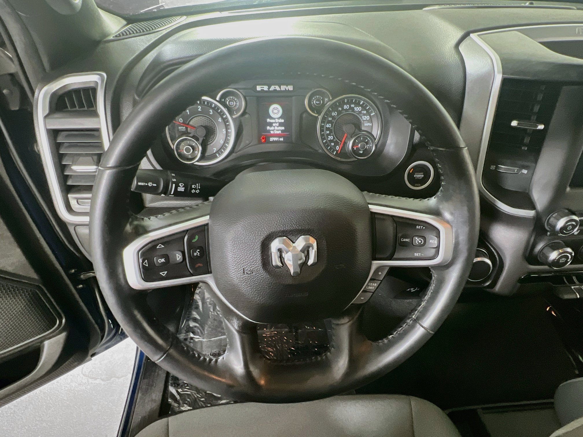 Used 2023 RAM 1500 Big Horn AWD/4WD image 11