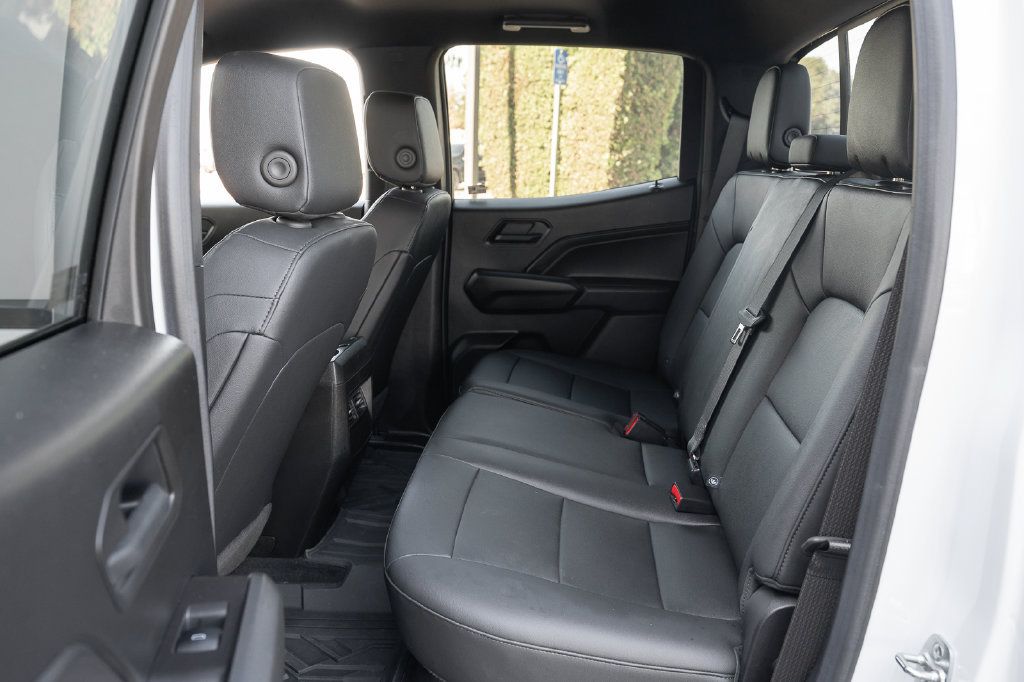 Used 2025 Chevrolet Colorado Trail Boss AWD/4WD image 38
