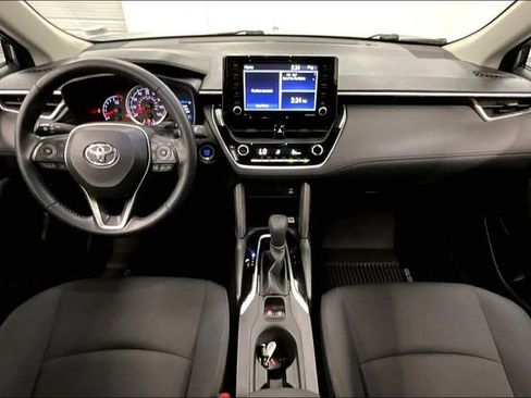 Used 2022 Toyota Corolla Cross LE w/ Moonroof Package image 18