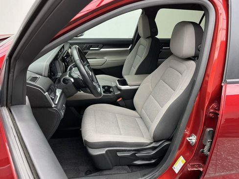 Certified 2025 GMC Terrain Elevation AWD/4WD image 9