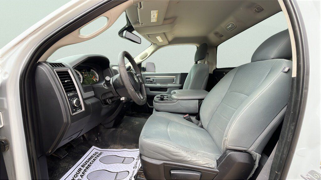 Used 2017 RAM 2500 Tradesman w/ Chrome Appearance Group AWD/4WD image 14