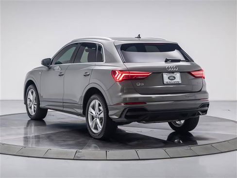 Used 2024 Audi Q3 2.0T Premium Plus w/ Premium Plus Package AWD/4WD image 3