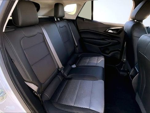 Used 2024 Chevrolet Trax LT image 24