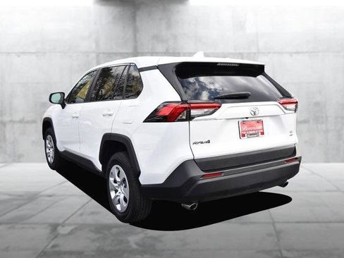 Used 2024 Toyota RAV4 LE image 7