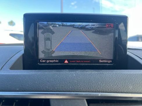 Used 2018 Audi Q3 2.0T Premium w/ Convenience Package AWD/4WD image 16
