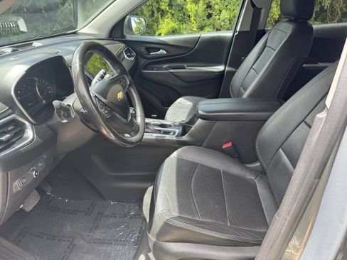 Used 2018 Chevrolet Equinox Premier FWD image 9