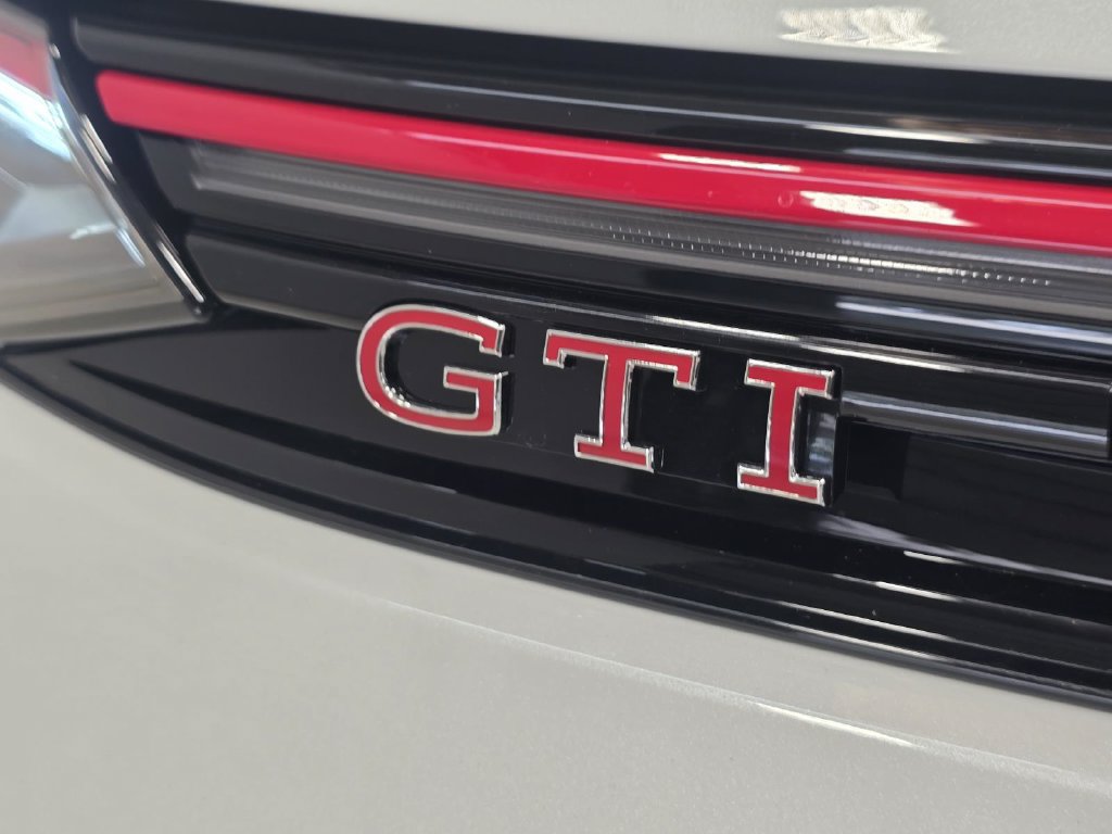 New 2026 Volkswagen GTI SE FWD image 3