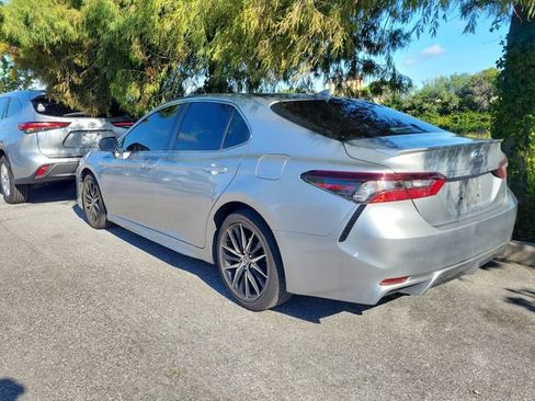 Used 2023 Toyota Camry SE FWD image 2