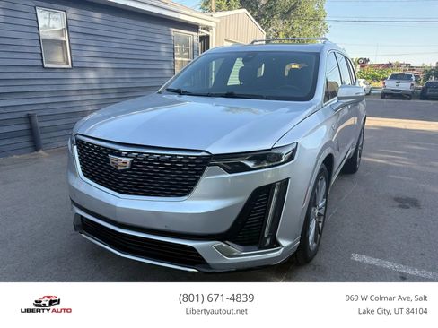 Used 2020 Cadillac XT6 Premium Luxury image 1