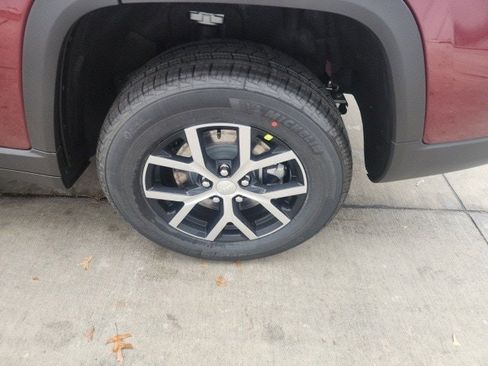 New 2025 Jeep Grand Cherokee L Limited image 25