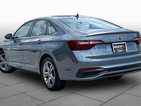 Used 2024 Volkswagen Jetta SE FWD image 12