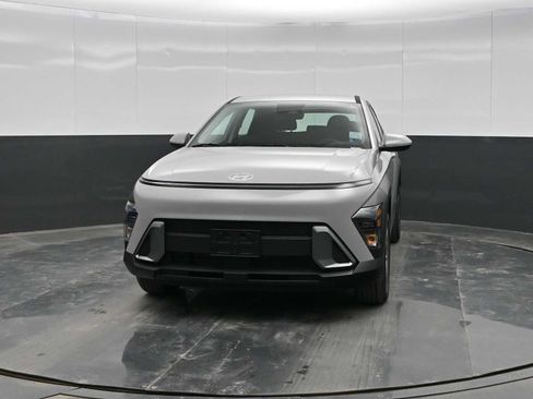 New 2026 Hyundai Kona SE image 3