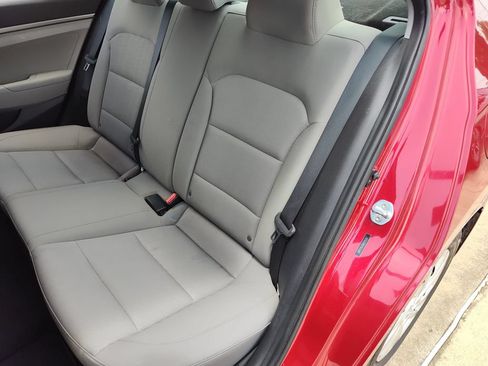 Used 2018 Hyundai Elantra SE w/ SE Connectivity Package 04 FWD image 33