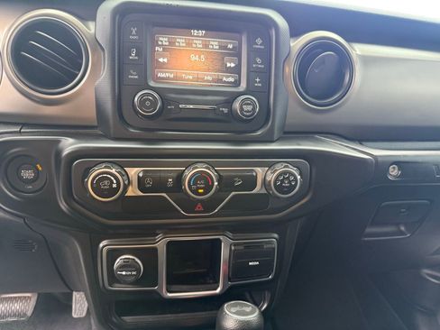 Used 2020 Jeep Wrangler Unlimited Sport image 19