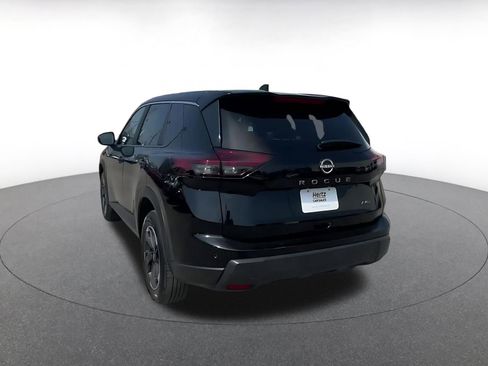 Used 2025 Nissan Rogue SV AWD/4WD image 11
