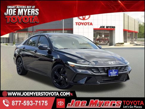 Used 2026 Hyundai Elantra Sport FWD image 1