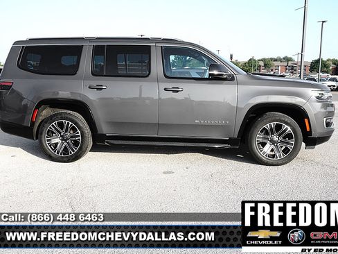 Used 2024 Jeep Wagoneer Series II w/ Flexible Seating Group AWD/4WD image 39