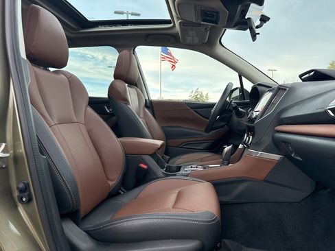 Used 2022 Subaru Forester Touring image 5