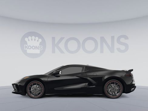 Used 2024 Chevrolet Corvette Stingray Premium Cpe w/ Z51 Performance Package RWD image 2