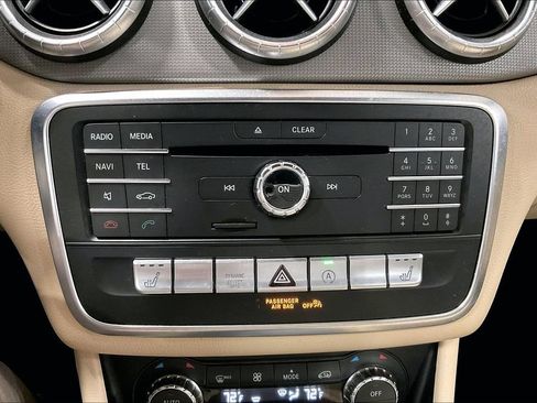 Used 2018 Mercedes-Benz CLA 250 4MATIC image 15