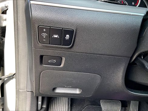 Used 2022 Kia K5 GT-Line FWD image 30