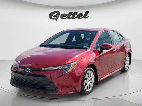 Certified 2025 Toyota Corolla LE FWD image 1