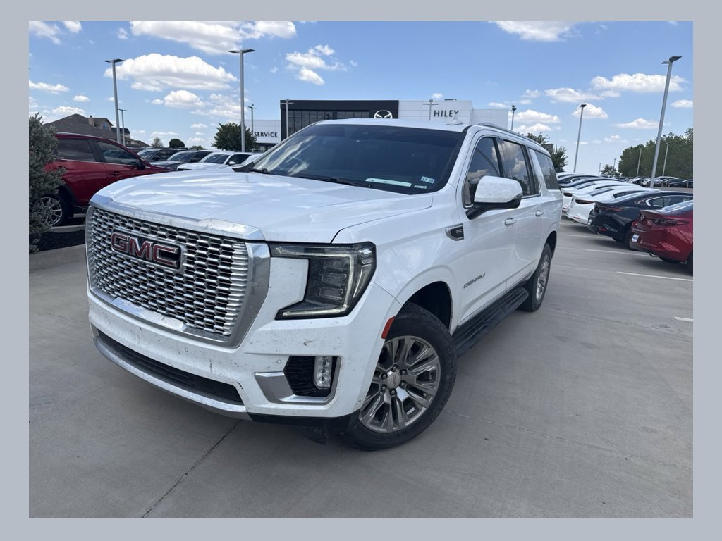 Used 2024 GMC Yukon XL Denali w/ Advanced Technology Package AWD/4WD image 1
