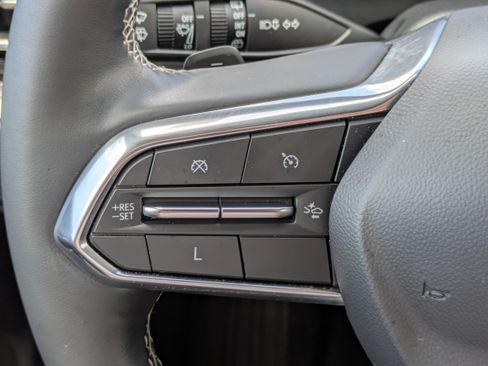 Used 2025 Chevrolet Traverse LT w/ Sun and Wheel Package FWD image 25