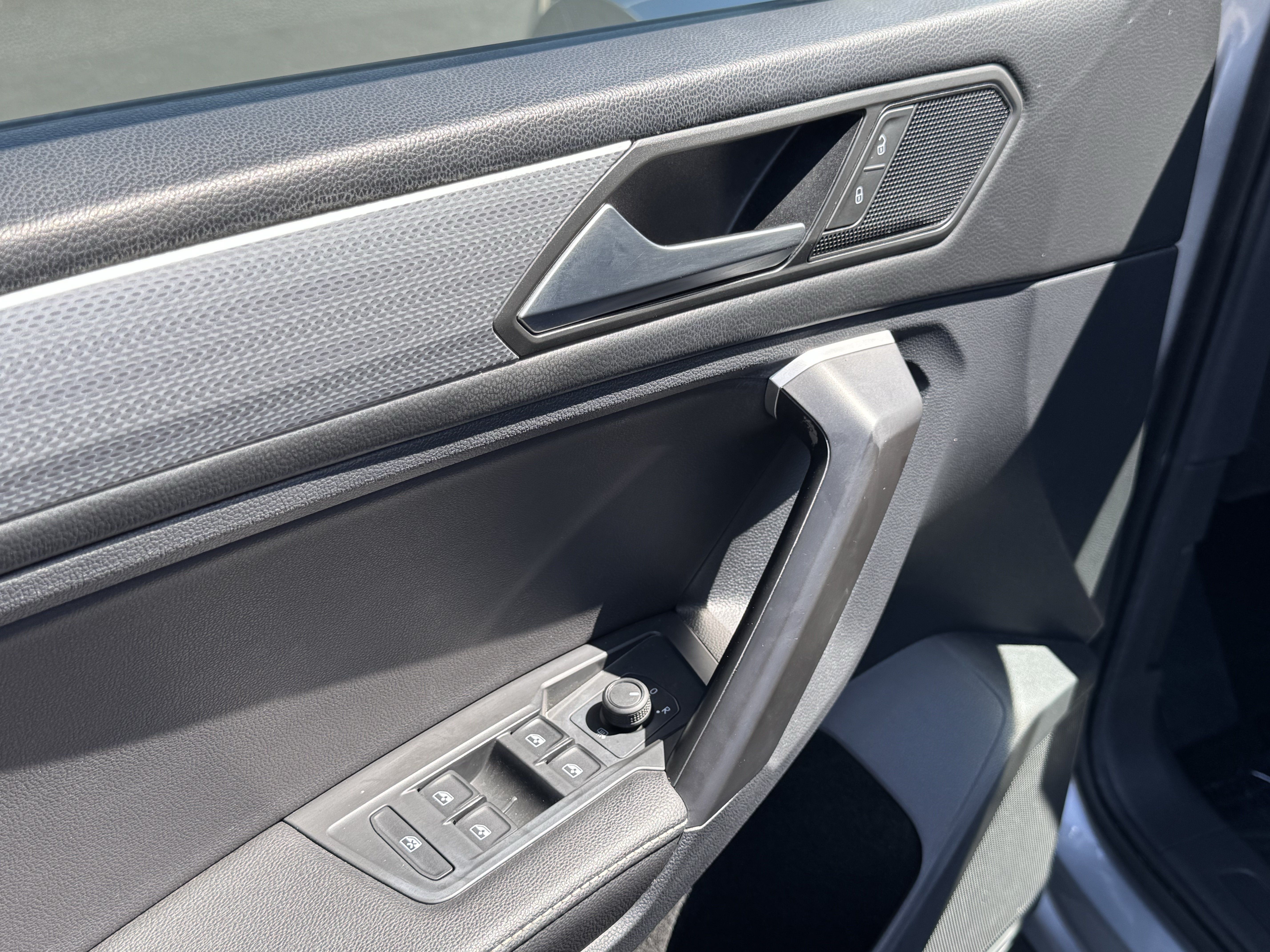 Certified 2024 Volkswagen Tiguan S FWD image 13