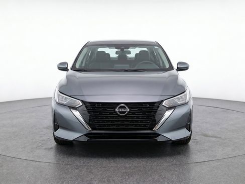 Used 2025 Nissan Sentra SV FWD image 2