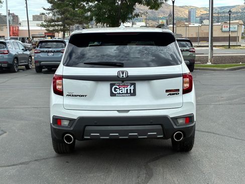 Used 2022 Honda Passport TrailSport image 7