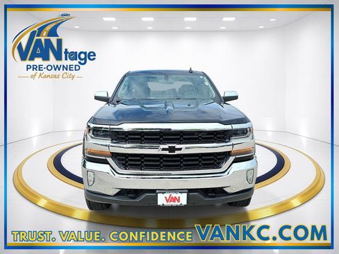 Used 2018 Chevrolet Silverado 1500 LT w/ All Star Edition AWD/4WD image 2