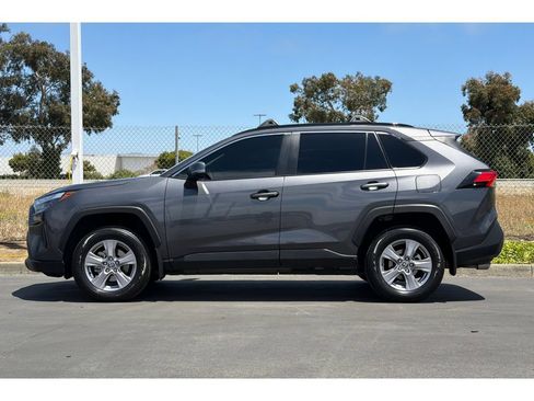 Used 2024 Toyota RAV4 XLE AWD/4WD image 7