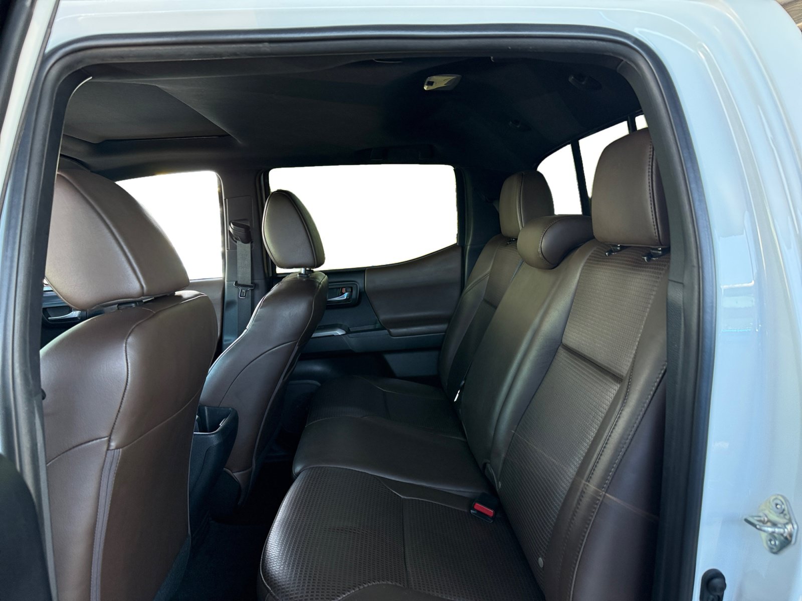 Used 2020 Toyota Tacoma Limited AWD/4WD image 11