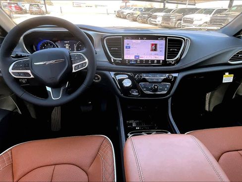 New 2026 Chrysler Pacifica Pinnacle FWD image 6