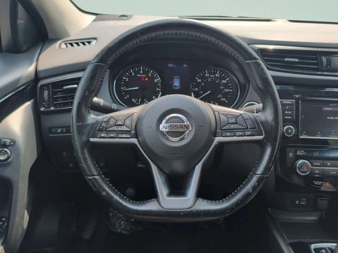 Used 2021 Nissan Rogue Sport SV FWD image 22